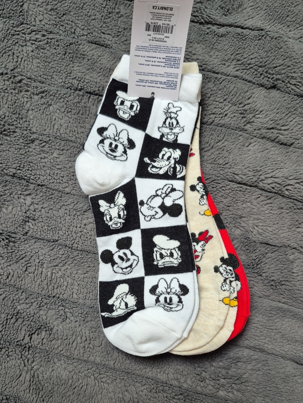 Disney Mickey Mouse 3-Pack Quarter Crew Socks, New With Tags - Picture 5 of 11